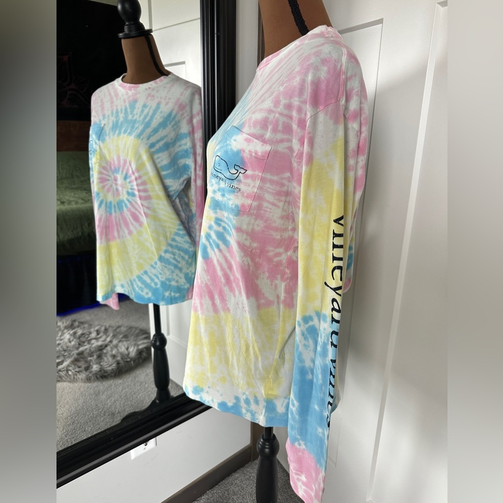 Vineyard Vines Pastel Tie Dye Long Sleeve Whale with Pocket Size S -A - Picture 3 of 5